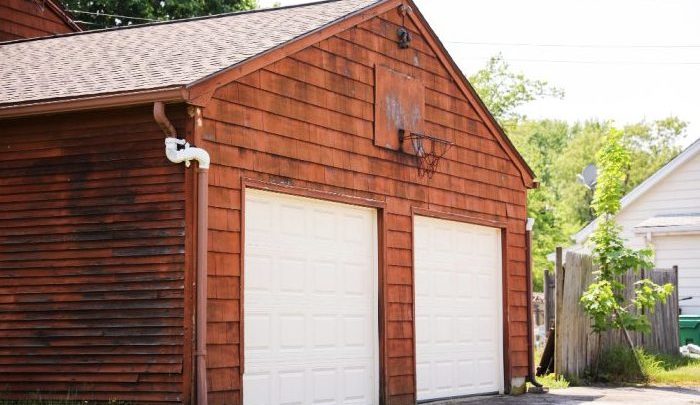 Budowa garażu i wiaty garażowej – formalności, czy potrzebne jest pozwolenie na budowę lub zgłoszenie