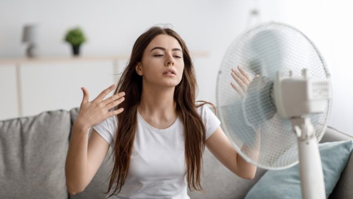 Jak efektywnie obniżyć temperaturę w domu podczas gorących dni – przewodnik po wyborze najlepszego wentylatora