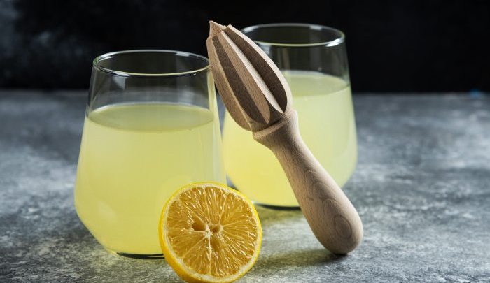 Kwasek cytrynowy i sok z cytryny – zastosowanie w ogrodzie, domowe sposoby wspomagające uprawę roślin