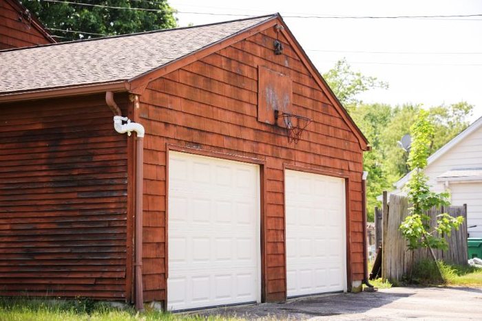 Budowa garażu i wiaty garażowej – formalności, czy potrzebne jest pozwolenie na budowę lub zgłoszenie