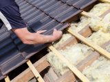 Podstawy konstrukcji domu jednorodzinnego – jak zbudować od podstaw aż po dach z elementów panelowych